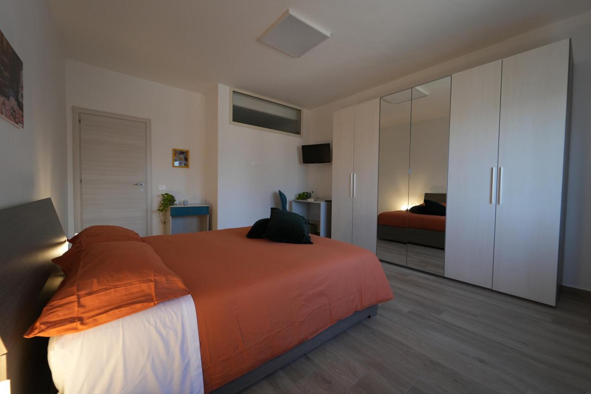 Panorama Vesuvius Affittacamere Guesthouse With Lift Near To Subway In Napoli Center Luaran gambar