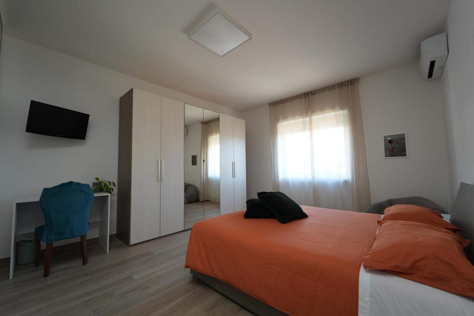 Panorama Vesuvius Affittacamere Guesthouse With Lift Near To Subway In Napoli Center Luaran gambar