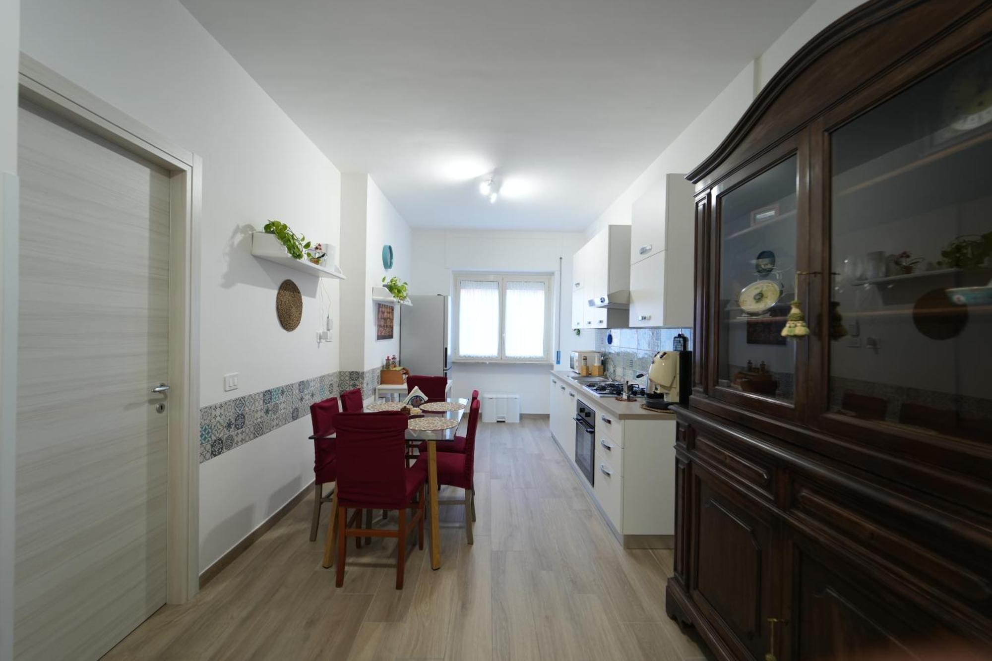 Panorama Vesuvius Affittacamere Guesthouse With Lift Near To Subway In Napoli Center Luaran gambar