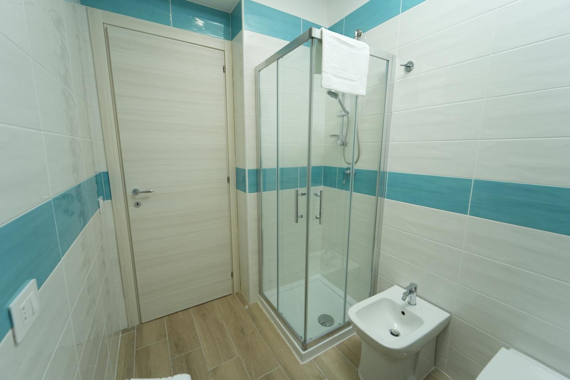 Panorama Vesuvius Affittacamere Guesthouse With Lift Near To Subway In Napoli Center Luaran gambar